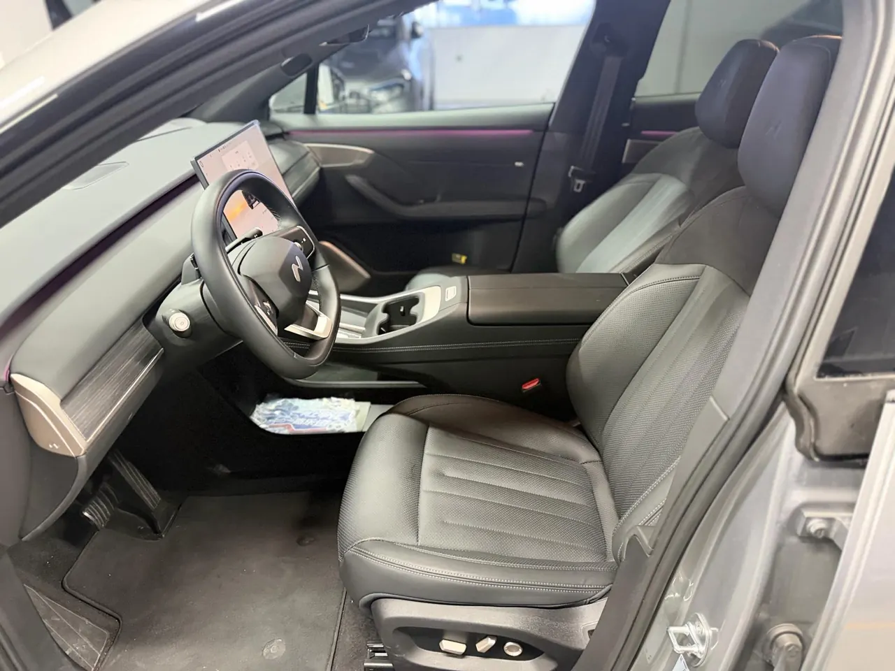 ONVO 2025 L60 60kWh rear drive version automatic gear 9
