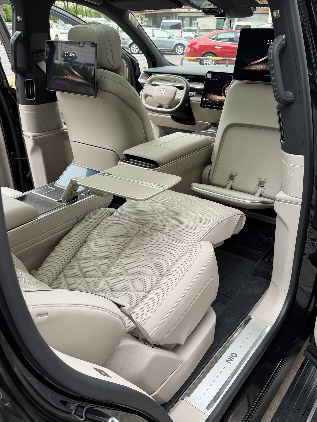 NIO 2026 ES 9 102kWh Administrative Island Signature Edition Automatic Gear 18
