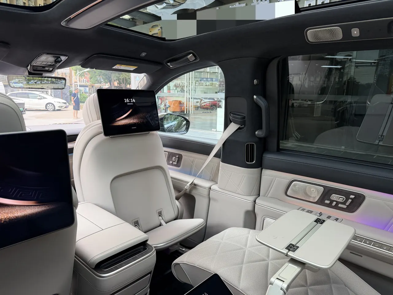 NIO 2026 ES 9 102kWh Administrative Island Signature Edition Automatic Gear 20