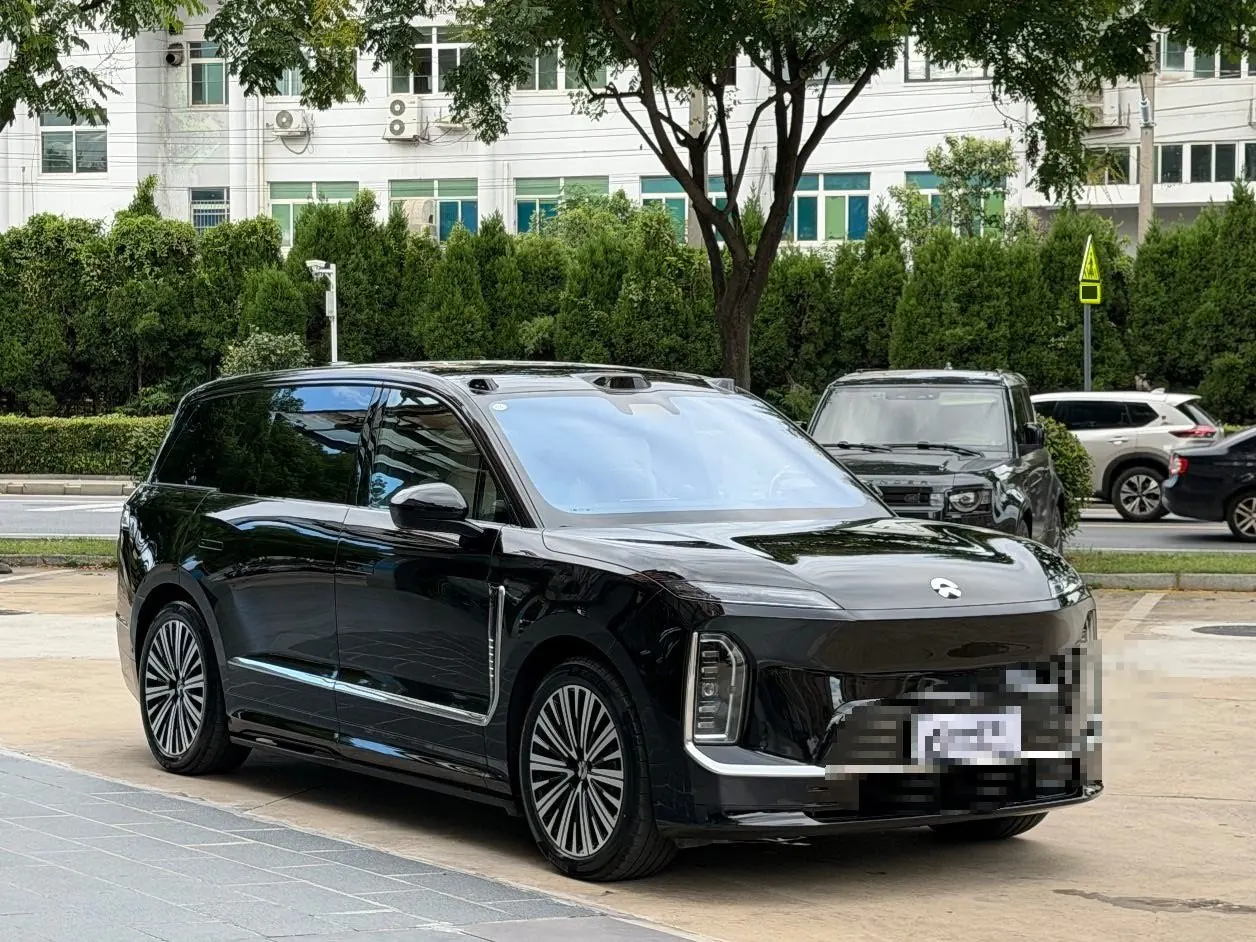 NIO 2026 ES 9 102kWh Administrative Island Signature Edition Automatic Gear 3