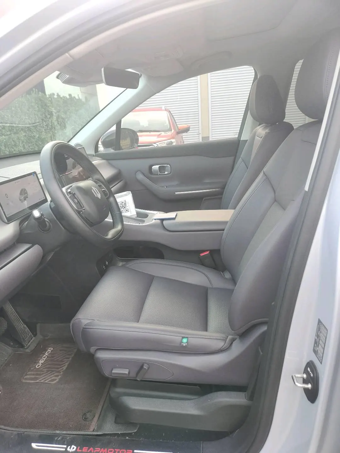 Leapmotor 2026 C 16 630 Laser Radar Edition 6-seat Automatic Gear 4