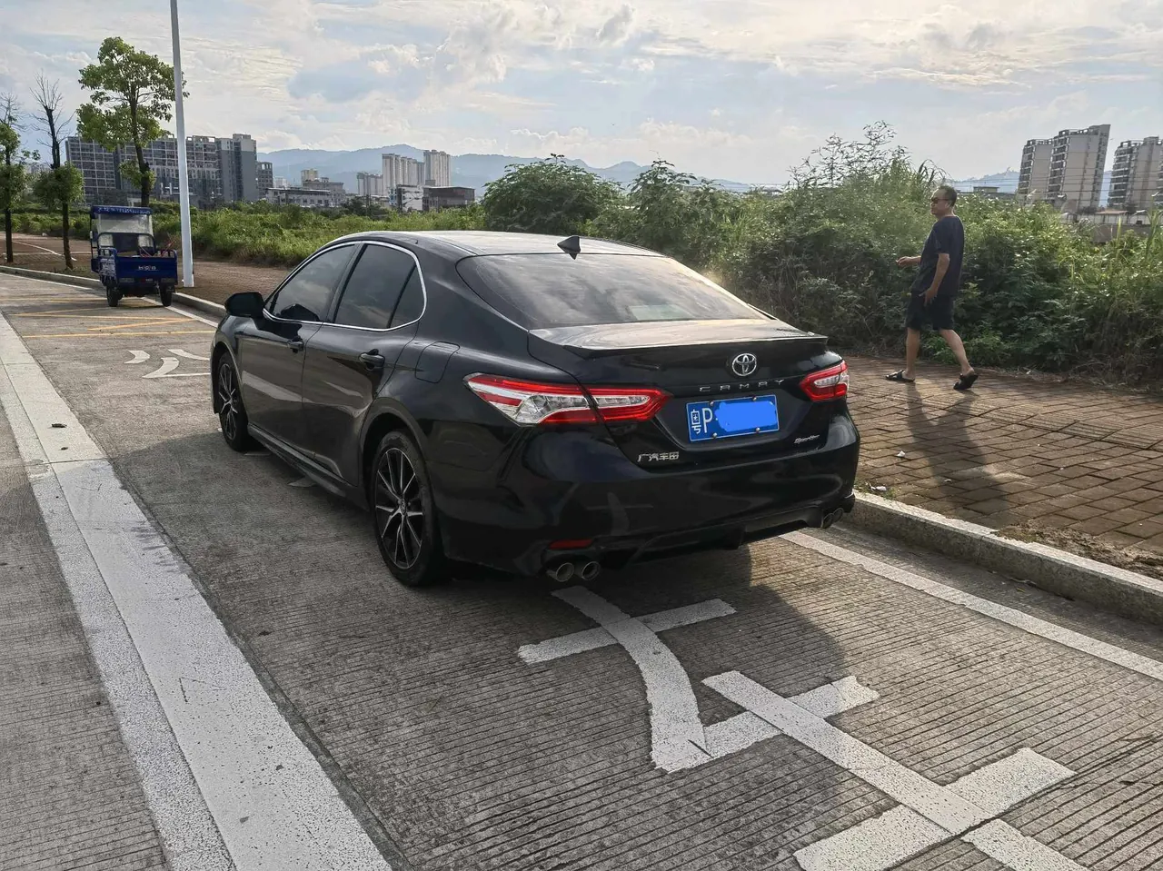 Toyota 2022 Camry 2.0S Stepless Knight Edition Automatic Gear 10
