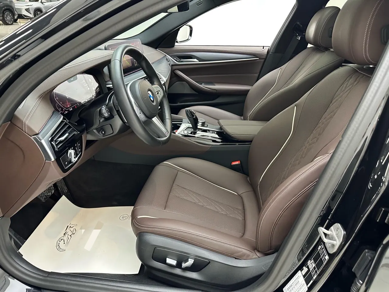 BMW 5 Series 2023 530Li 2.0T Leading M Sports Suit Automatic Gear 3