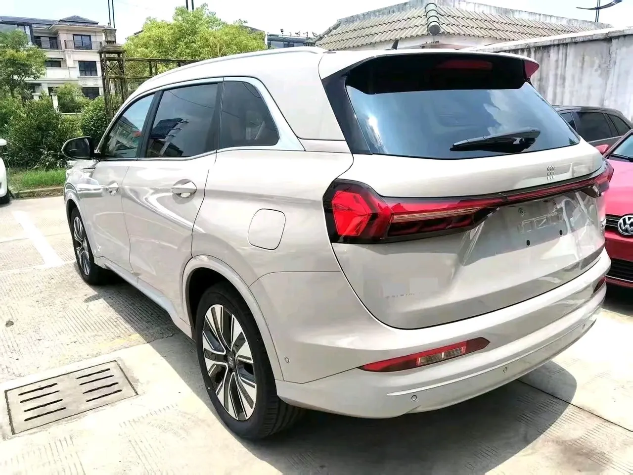 LanDian 2026 LanDian E5 PLUS 1.5 Stepless 165km Long Endurance First Edition Ultra7 Automatic Transmission 5