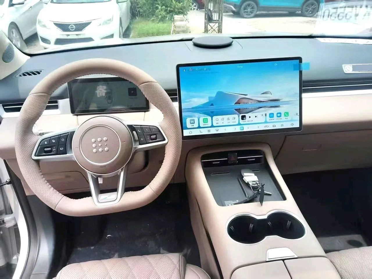 LanDian 2026 LanDian E5 PLUS 1.5 Stepless 165km Long Endurance First Edition Ultra7 Automatic Transmission 9