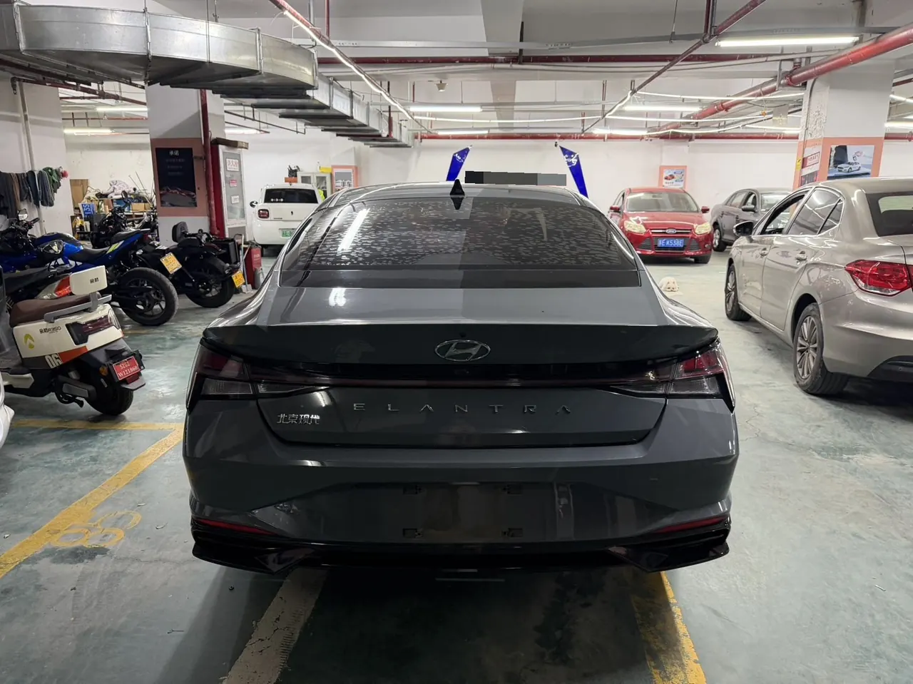 Hyundai 2022 Elantra -3-compartment 1.5 stepless LUX premium automatic gear 4