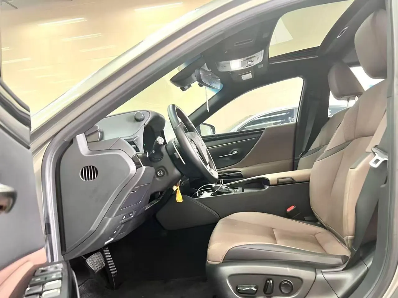 Lexus ES (Imported) 2022 ES300h 2.5 Stepless Excellence Edition Automatic Gear 3