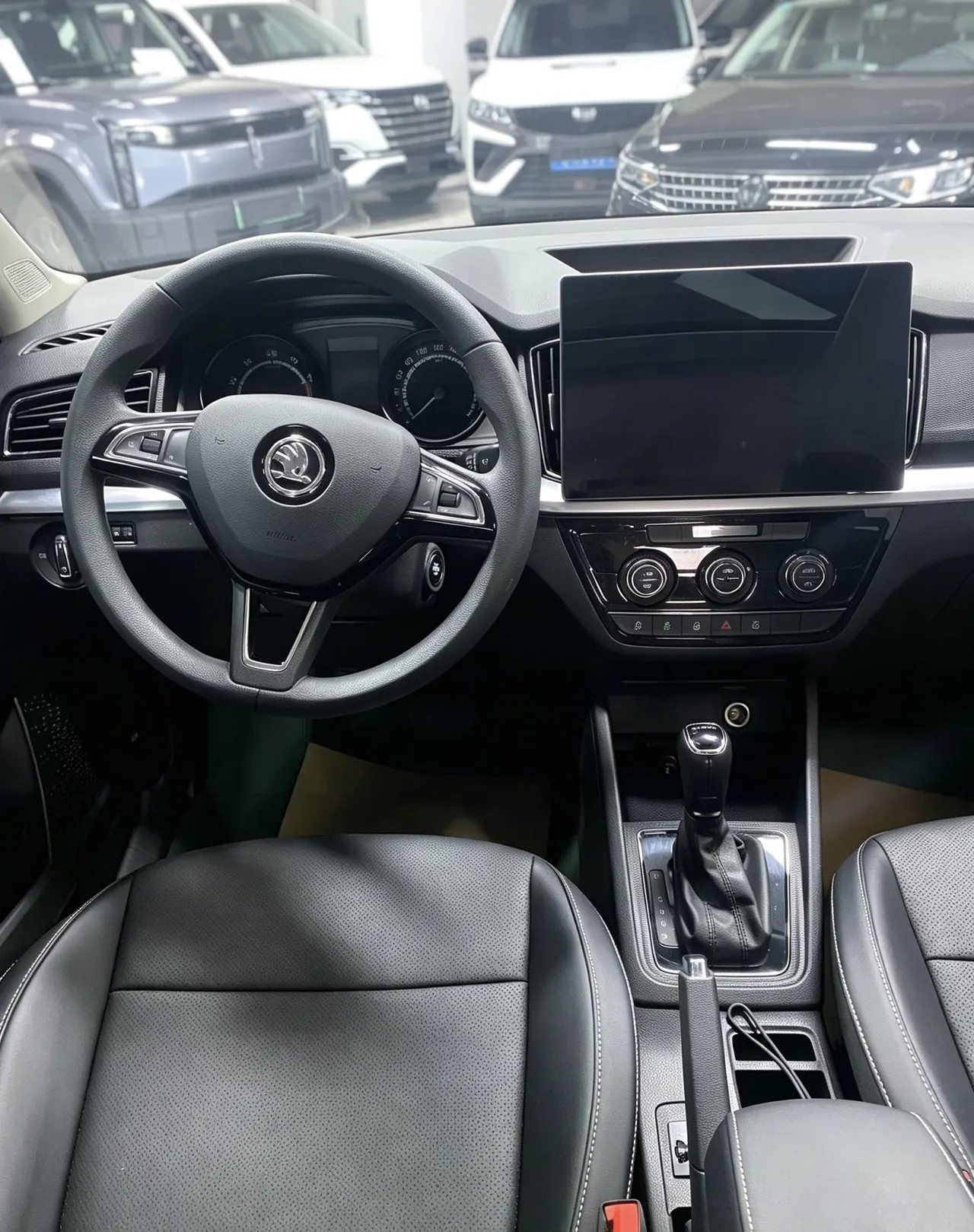 Skoda 2022 Komick 1.5 Comfortable Edition Automatic Gear 5