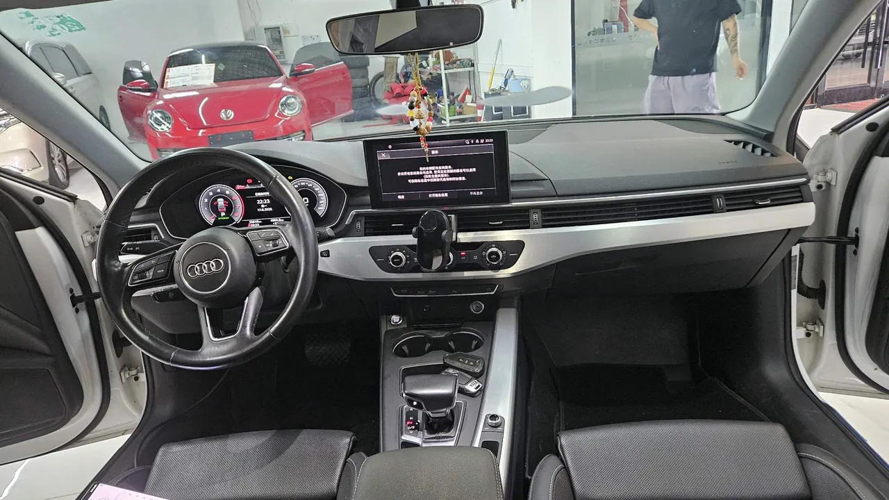 Audi 2022 A4L 2.0TFSI 40TFSI Fashion Dynamic Automatic 4