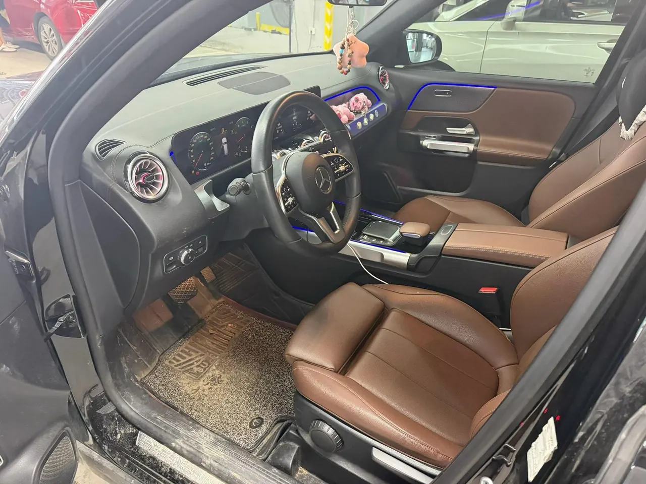 Mercedes Benz 2022 GLB 220 2.0T Fashion Automatic 2