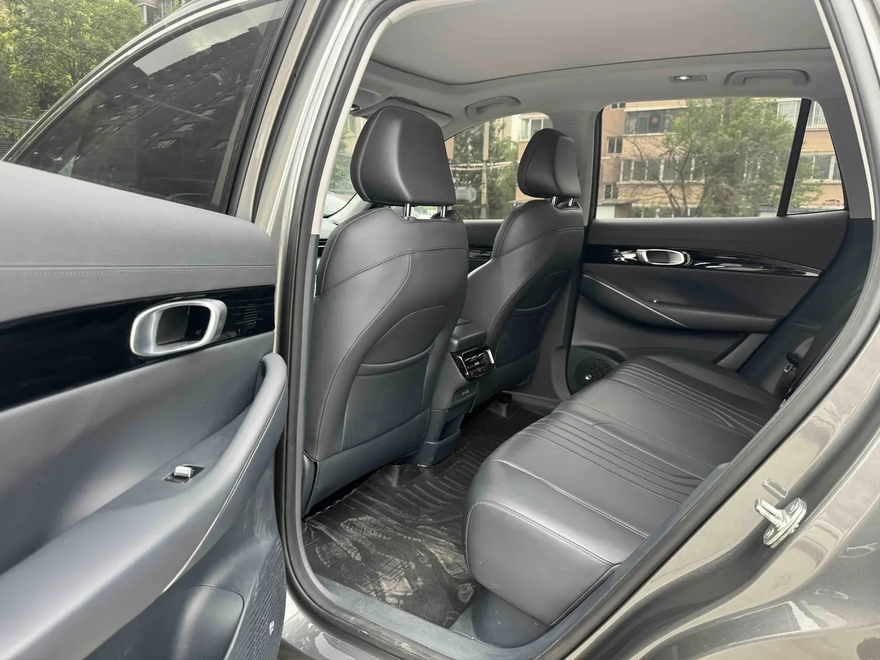Geely Galaxy 2024 E 5 530km Discovery Edition Automatic Gear 3