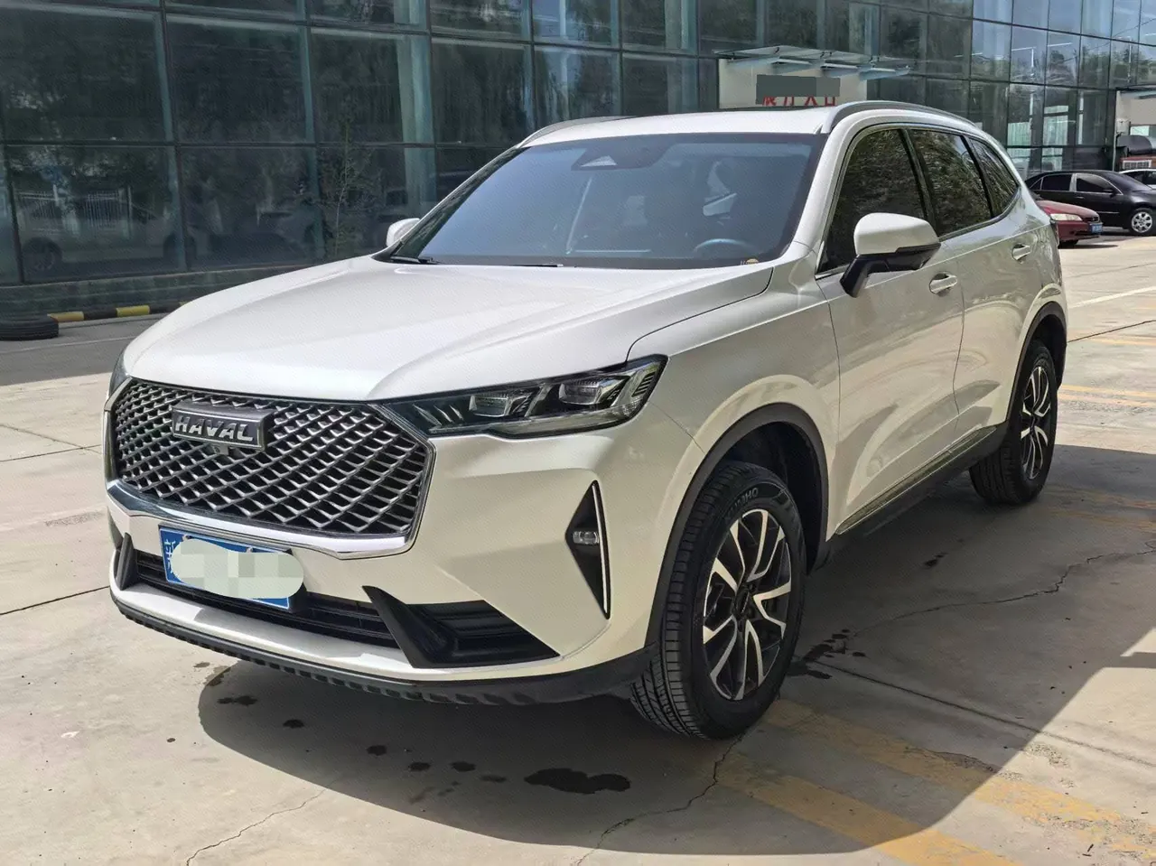 Open image lightbox: Haval 2024 H6 1.5T Two-Drive Classic Automatic Gear