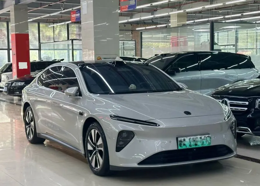 NIO 2023 ET7 75kWh automatic gear 3