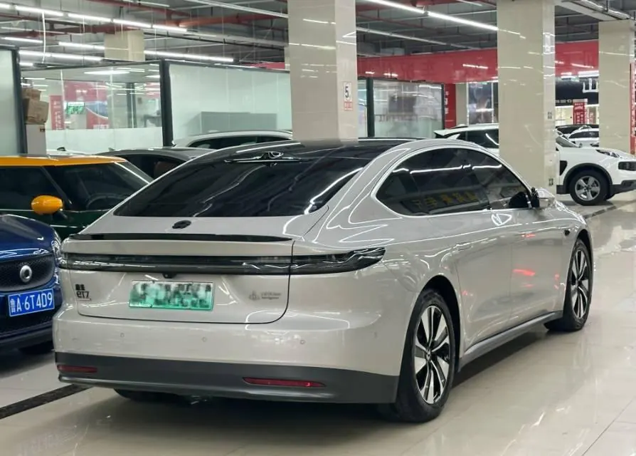 NIO 2023 ET7 75kWh automatic gear 6