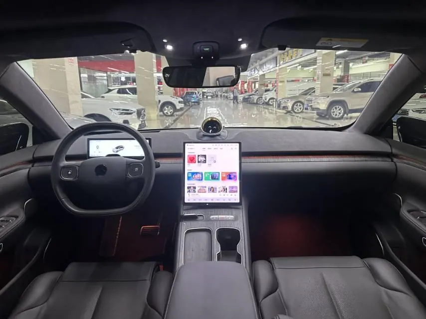 NIO 2023 ET7 75kWh automatic gear 7
