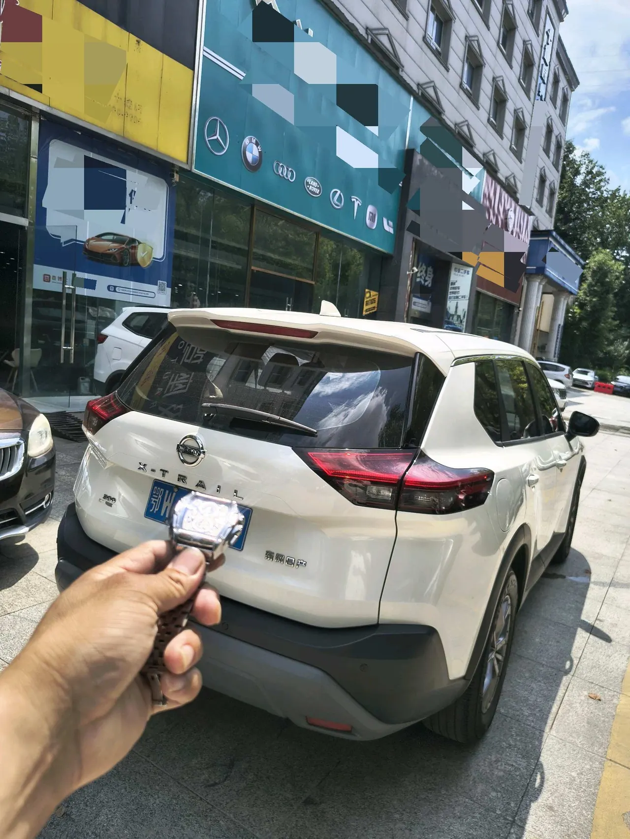 Nissan 2022 Qijun 1.5T Stepless VC-Turbo 15000.00g Star and Moon Limited Edition Automatic Gear 3