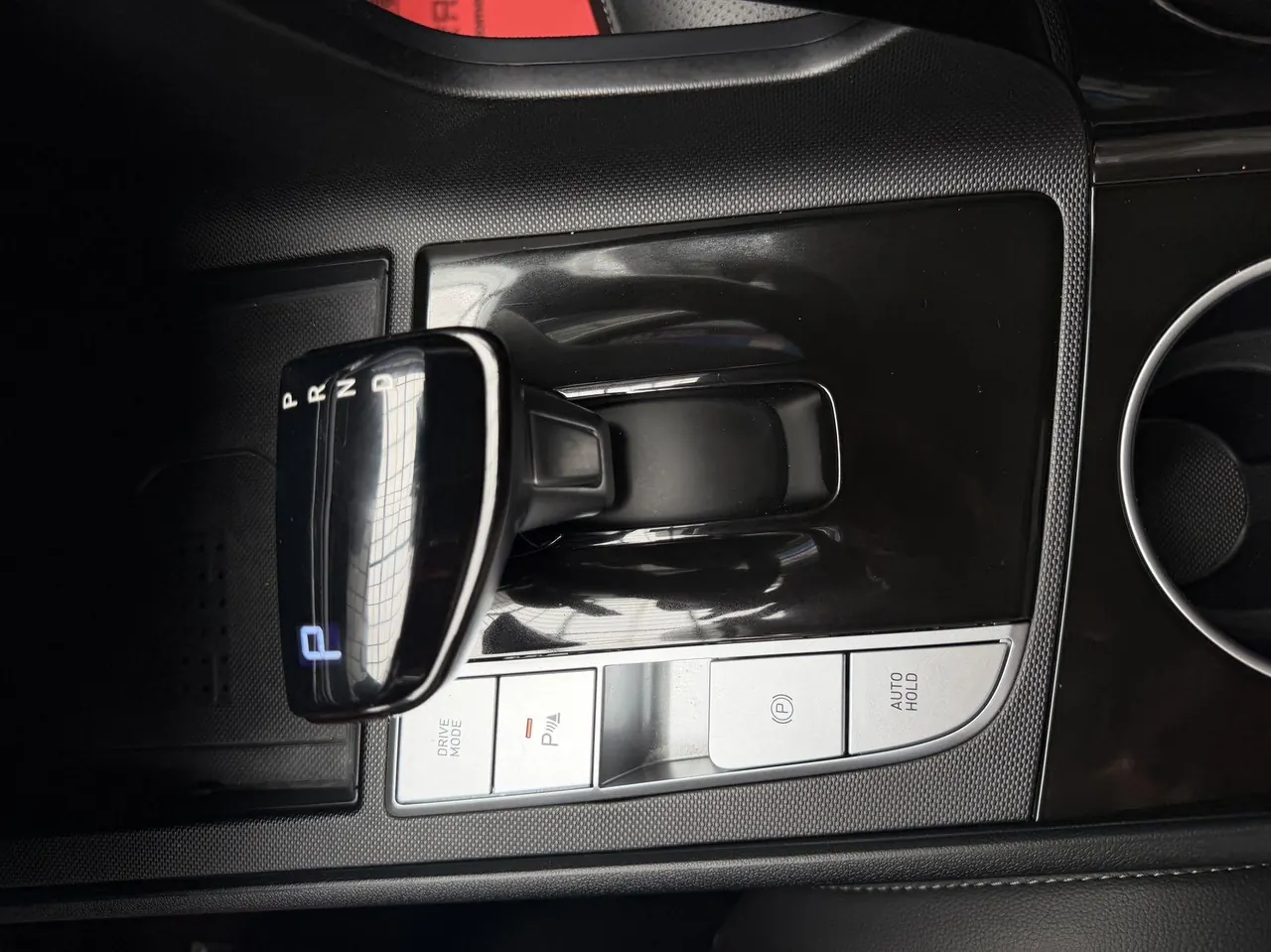 Hyundai 2022 Elantra -3-compartment 1.5 stepless LUX premium automatic gear 8