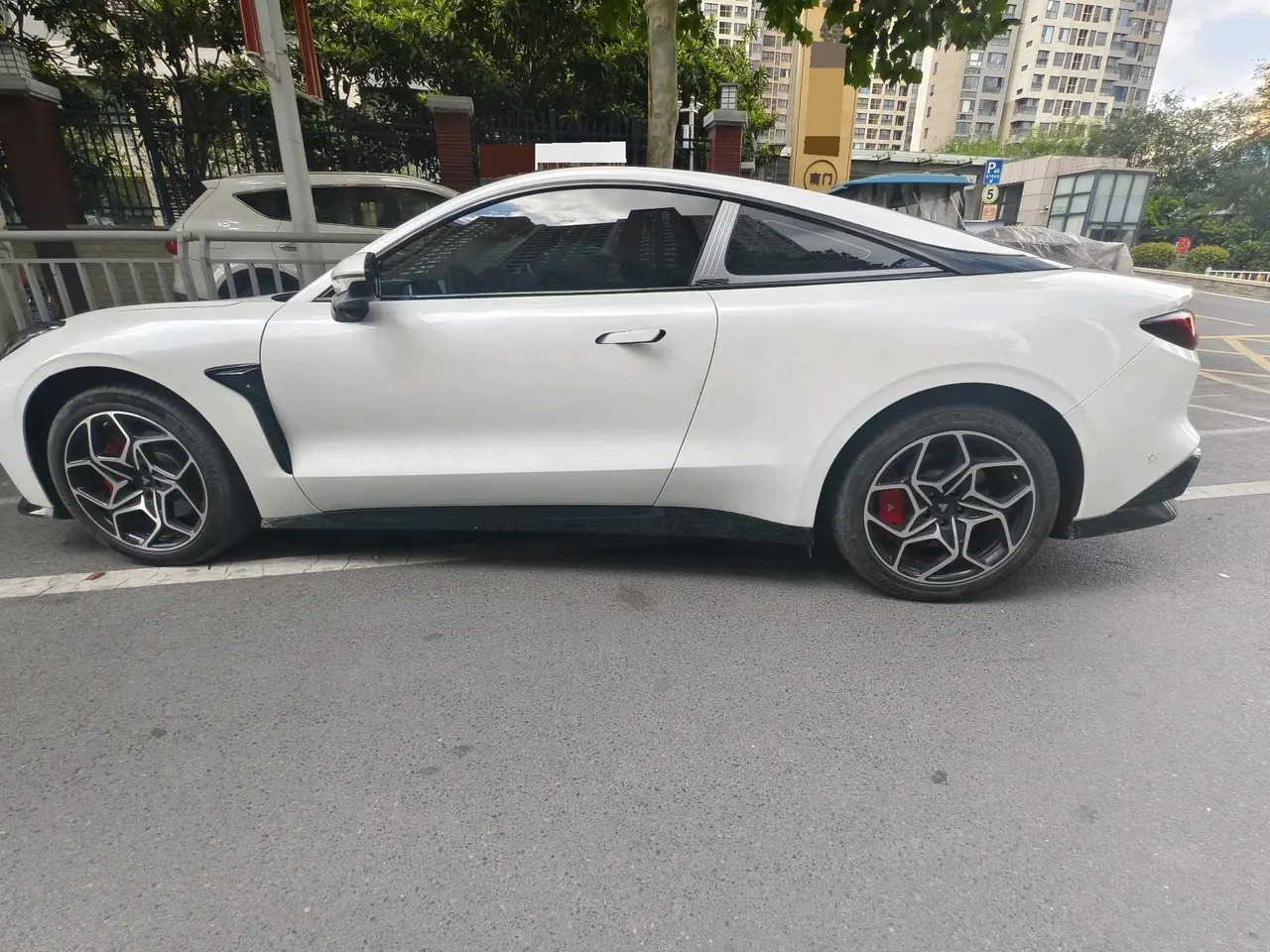 Neta 2023 Neta GT 580 AWD Sports Edition Automatic Gear 6