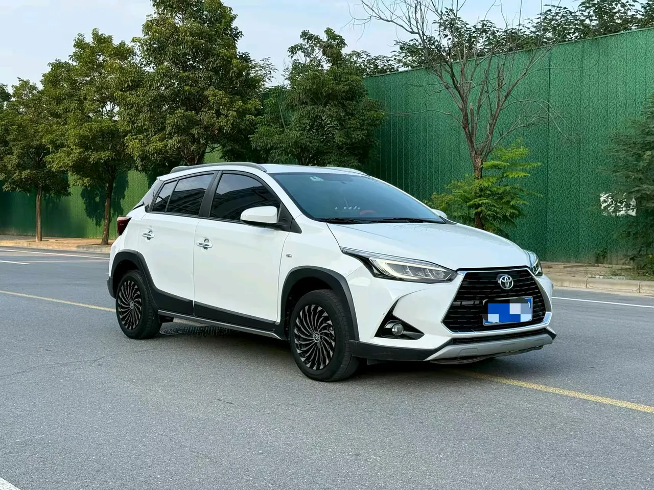 Toyota yaris 2022 YARiS L Zhixuan X 1.5 Stepless Leading PLUS Edition Automatic Gear 3