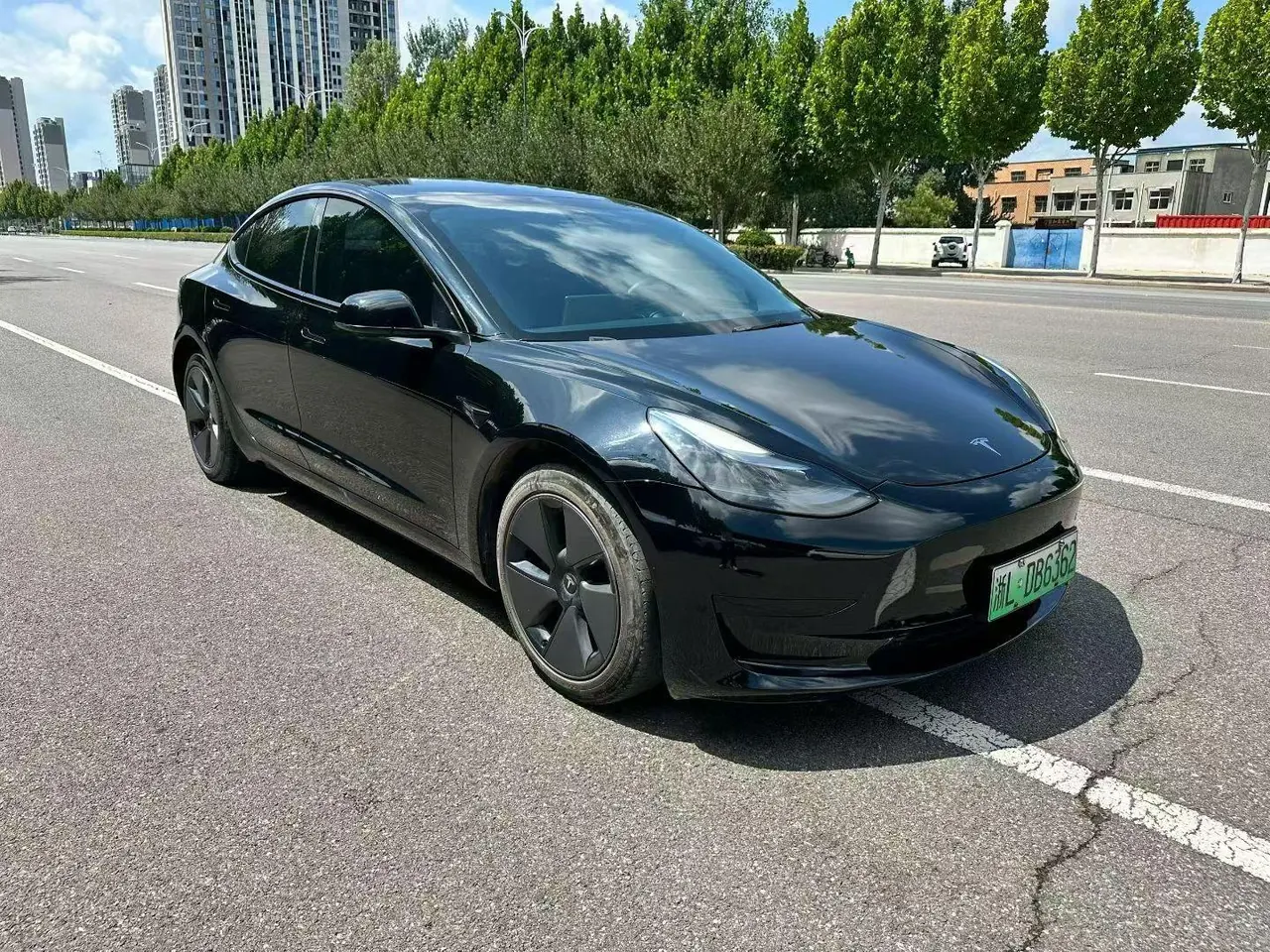 Tesla 2022 Model 3 rear-wheel drive version of automatic transmission 3
