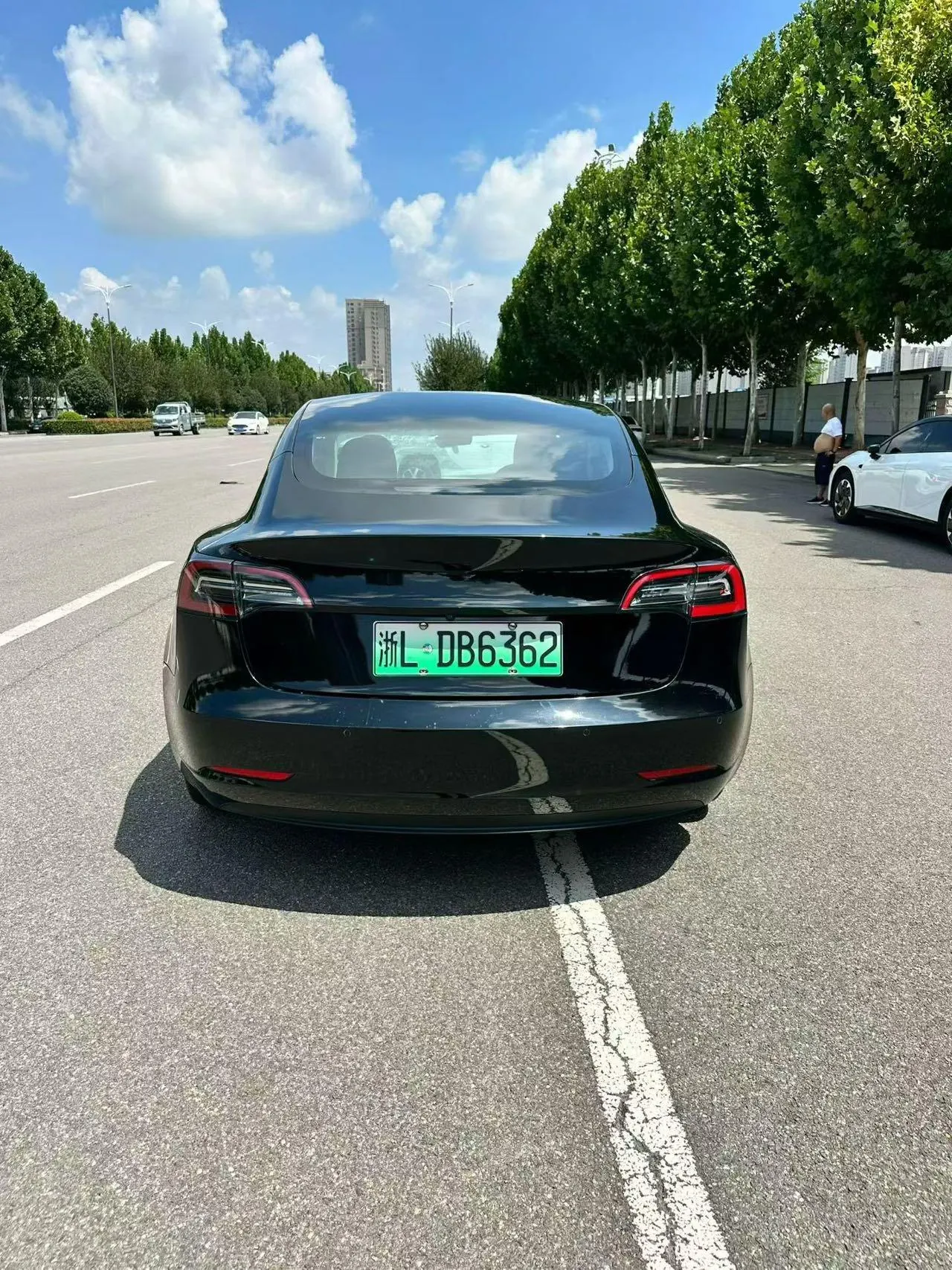 Tesla 2022 Model 3 rear-wheel drive version of automatic transmission 4