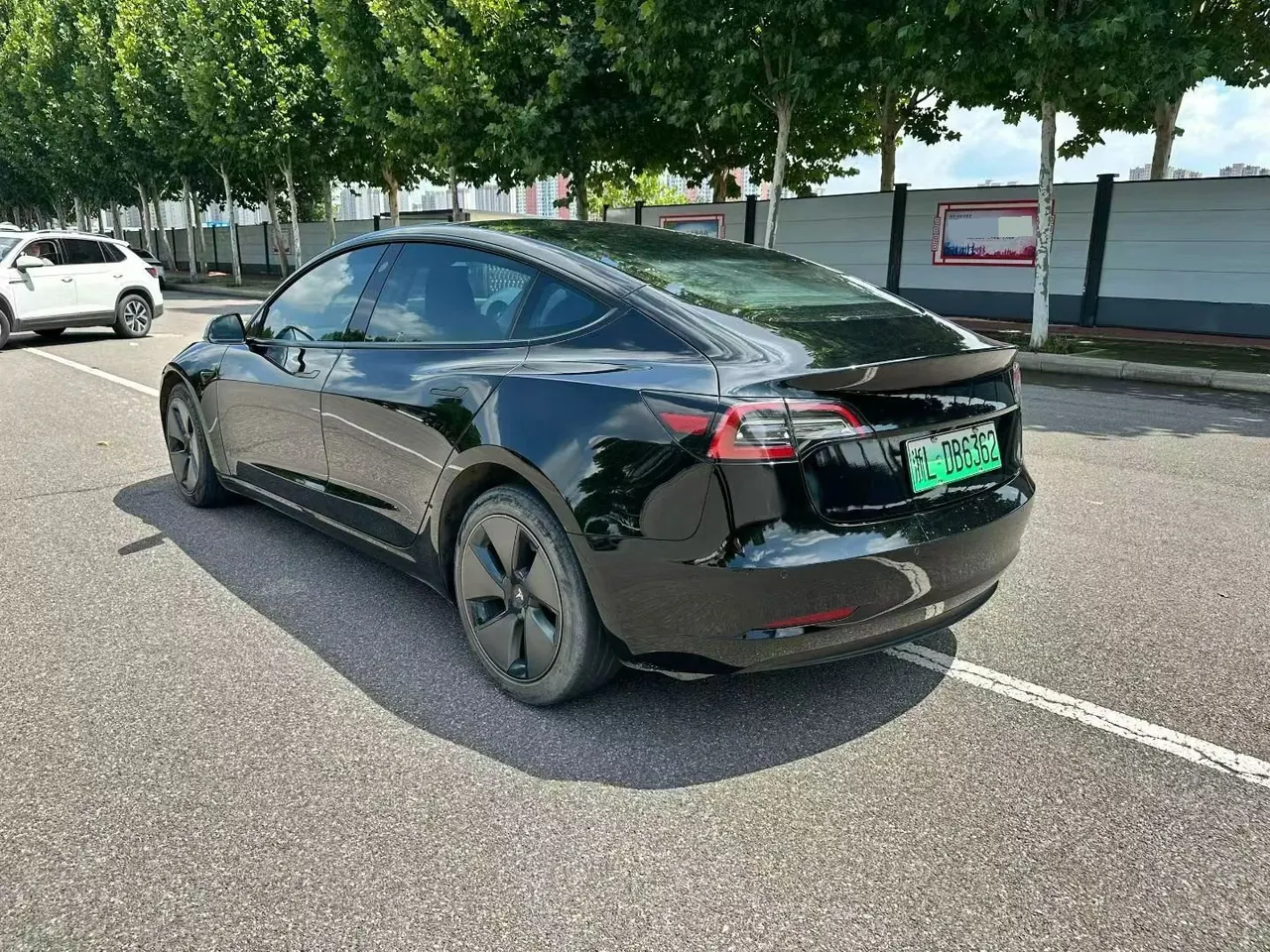 Tesla 2022 Model 3 rear-wheel drive version of automatic transmission 5