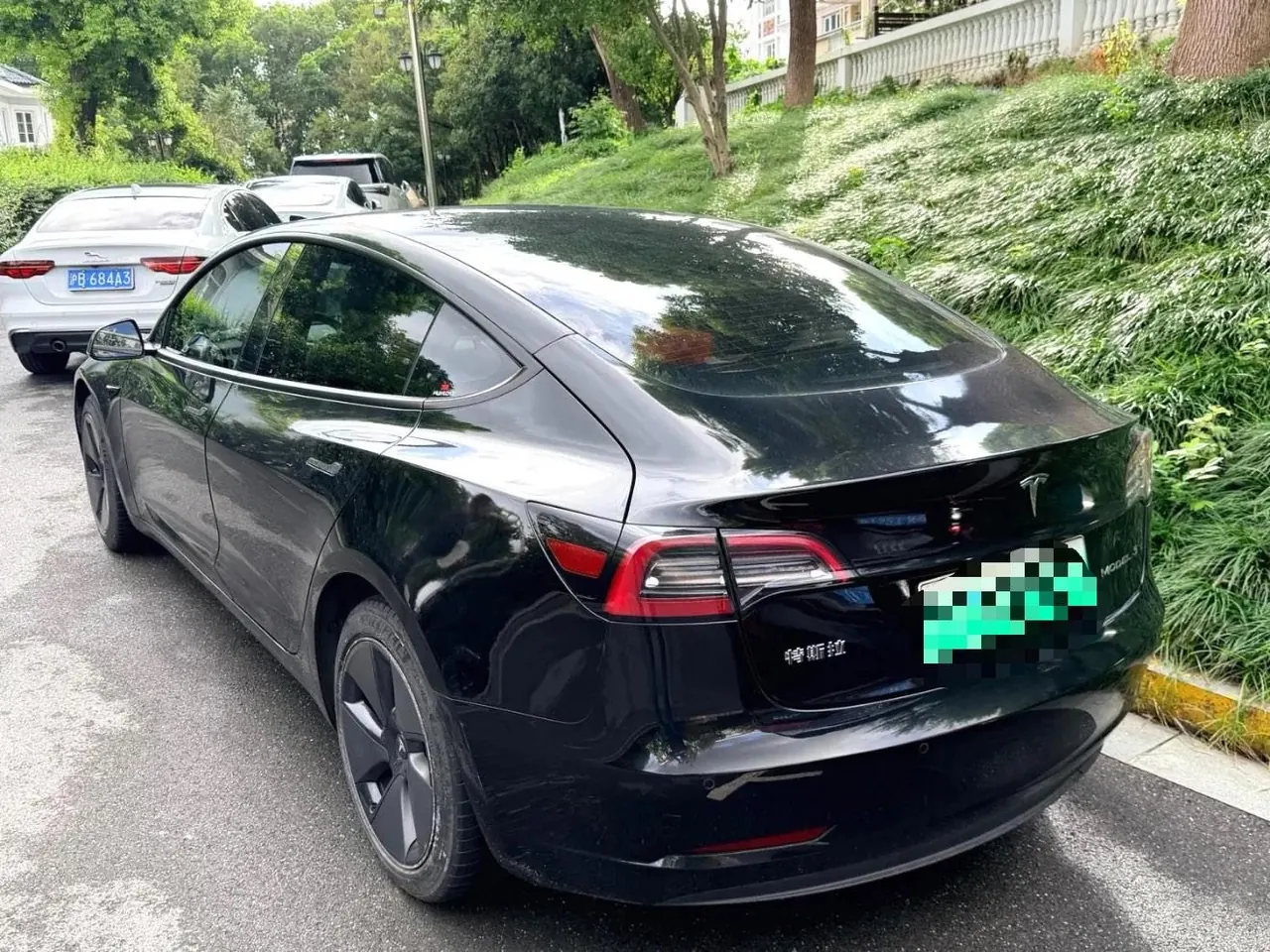 Tesla 2022 Model 3 rear-wheel drive version of automatic transmission 5