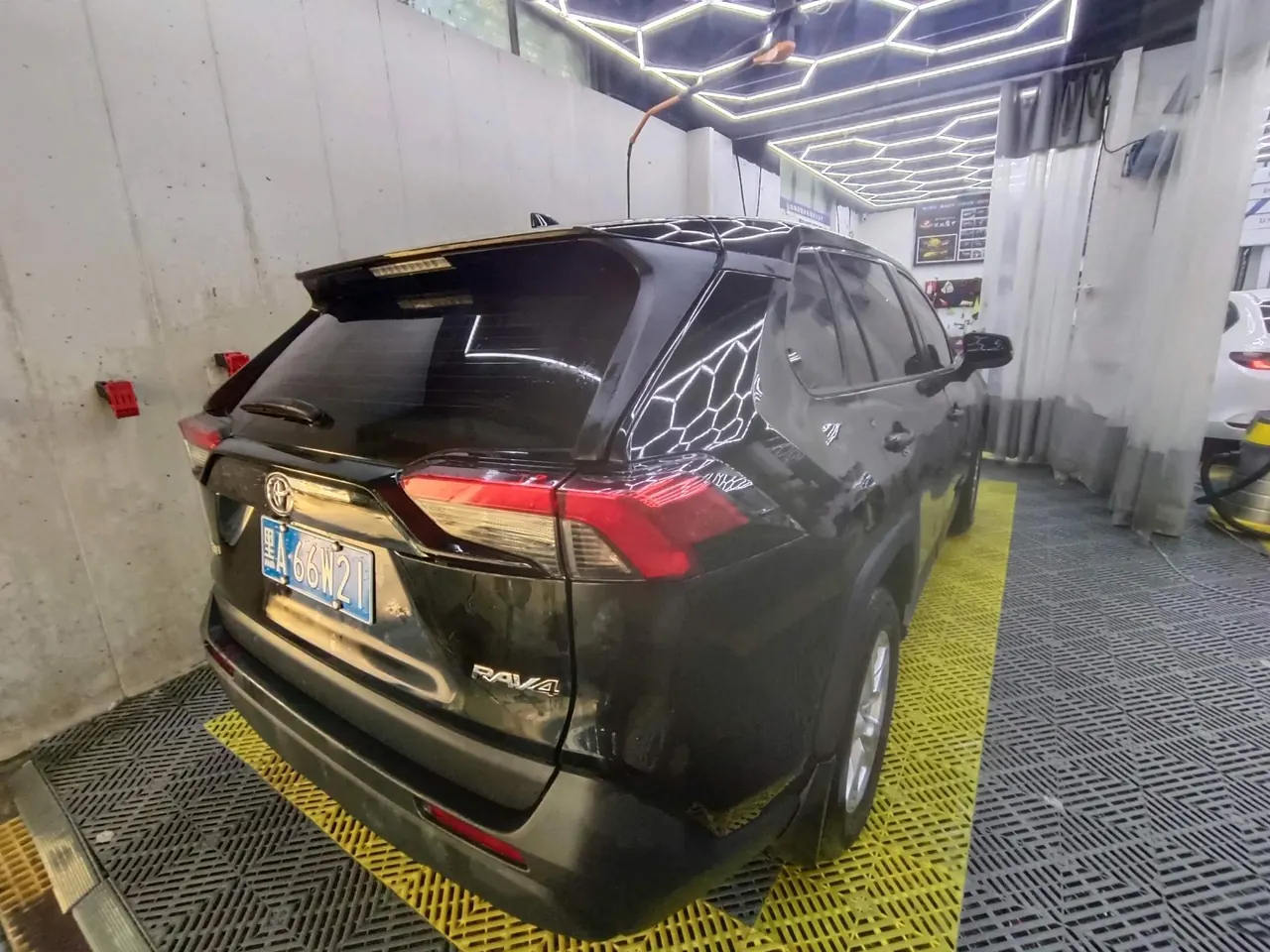 Toyota 2024 RAV4 Rongbo 2.0 Stepless Two-Drive City Edition Automatic Gear 3