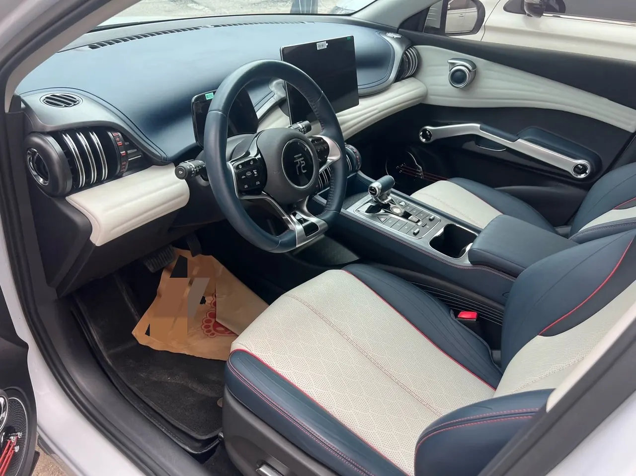 BYD Yuan PLUS 2022 Yuan PLUS 430KM Honorable Automatic Gear 3