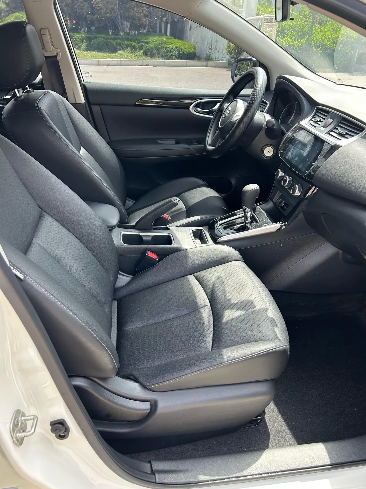 Nissan 2022 Sylphy Classic 1.6 Stepless XL Deluxe Automatic Gear 6
