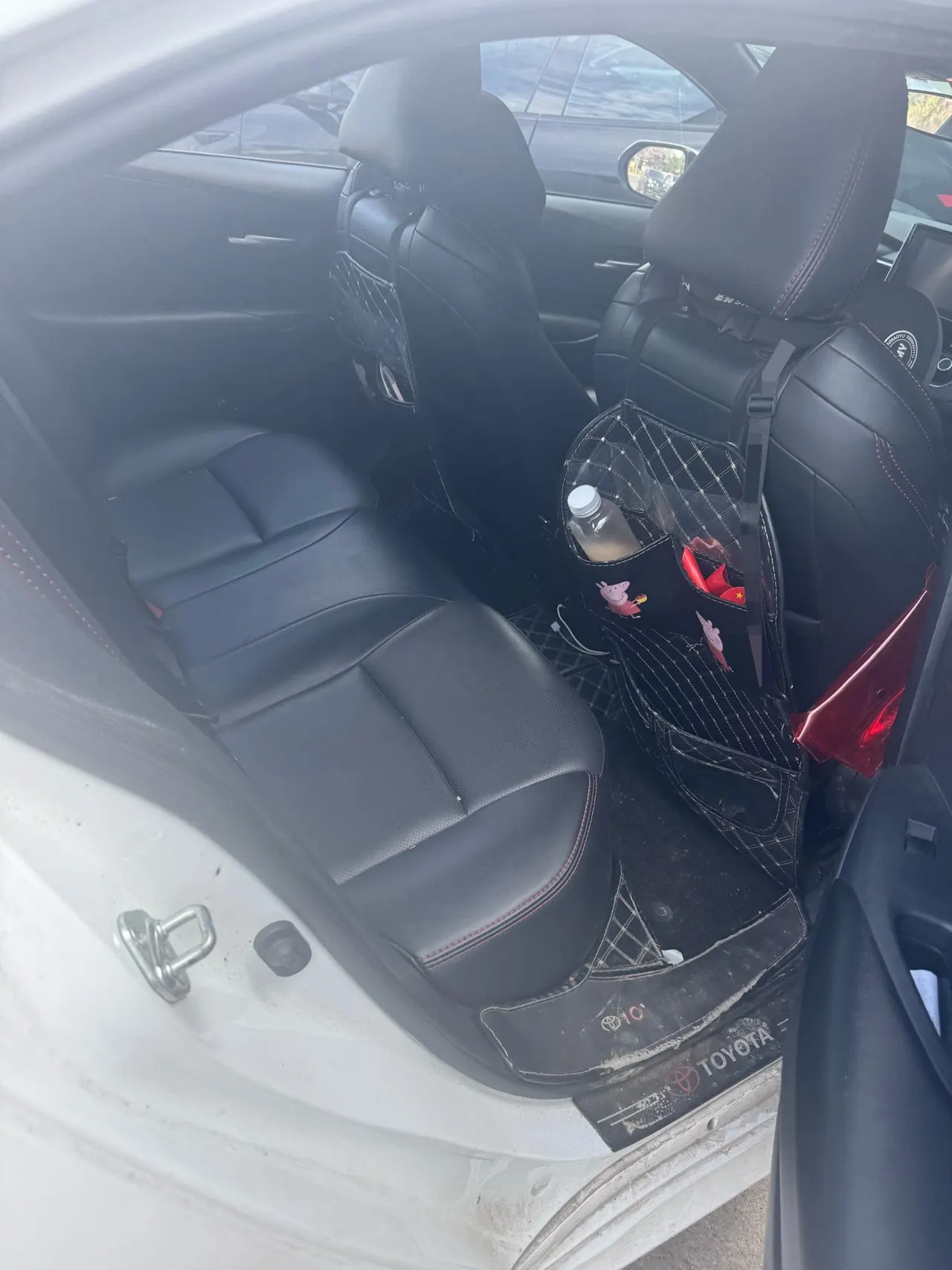 Toyota 2022 Lei Ling 1.2T Stepless 185T Deluxe Automatic Gear 3