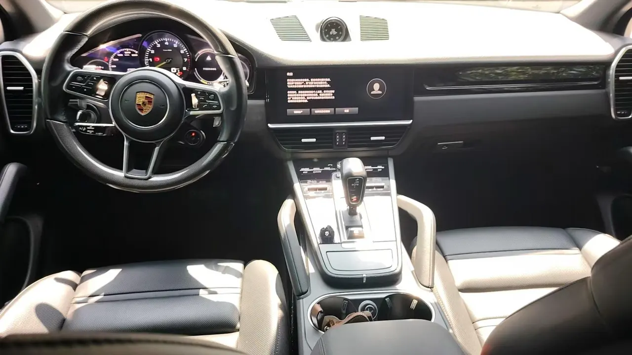 Porsche Cayenne New Energy (Imported) 2022 Cayenne Oil and Electric Hybrid 2.0T Platinum Automatic Gear 4