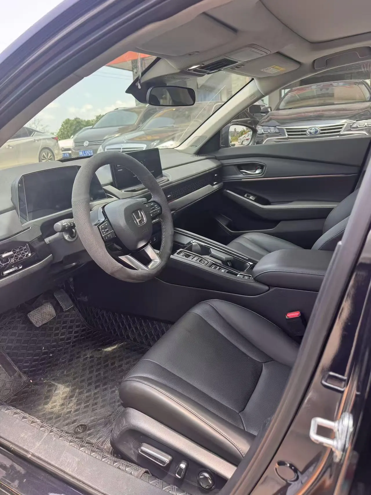 Honda Accord New Energy 2023 11th Generation Accord e:PHEV 2.0 Stepless Premium Edition Automatic Gear 4