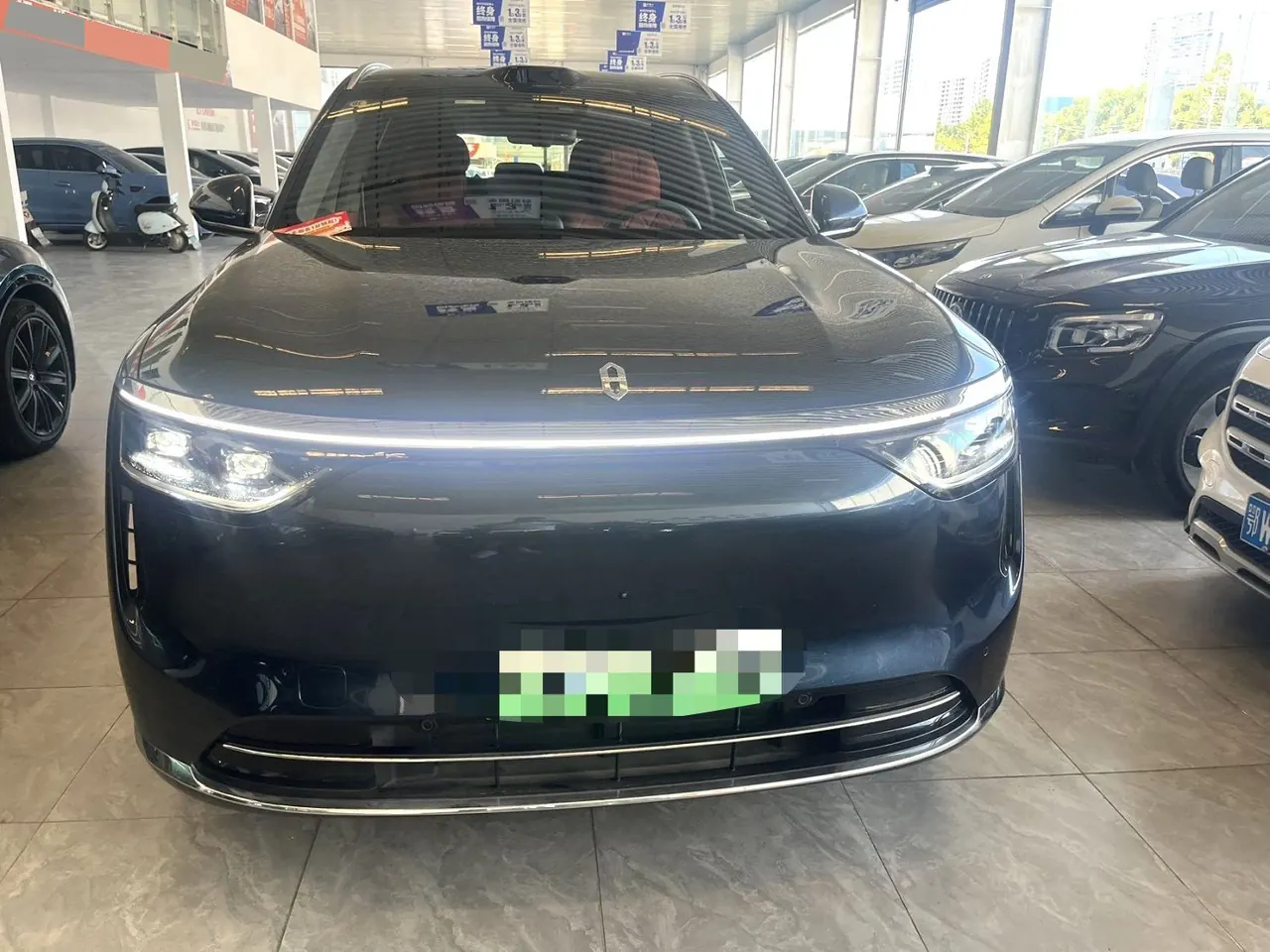 AITO 2025 AITO M8 Ultra 53.4kWh 5-seat automatic gear 2