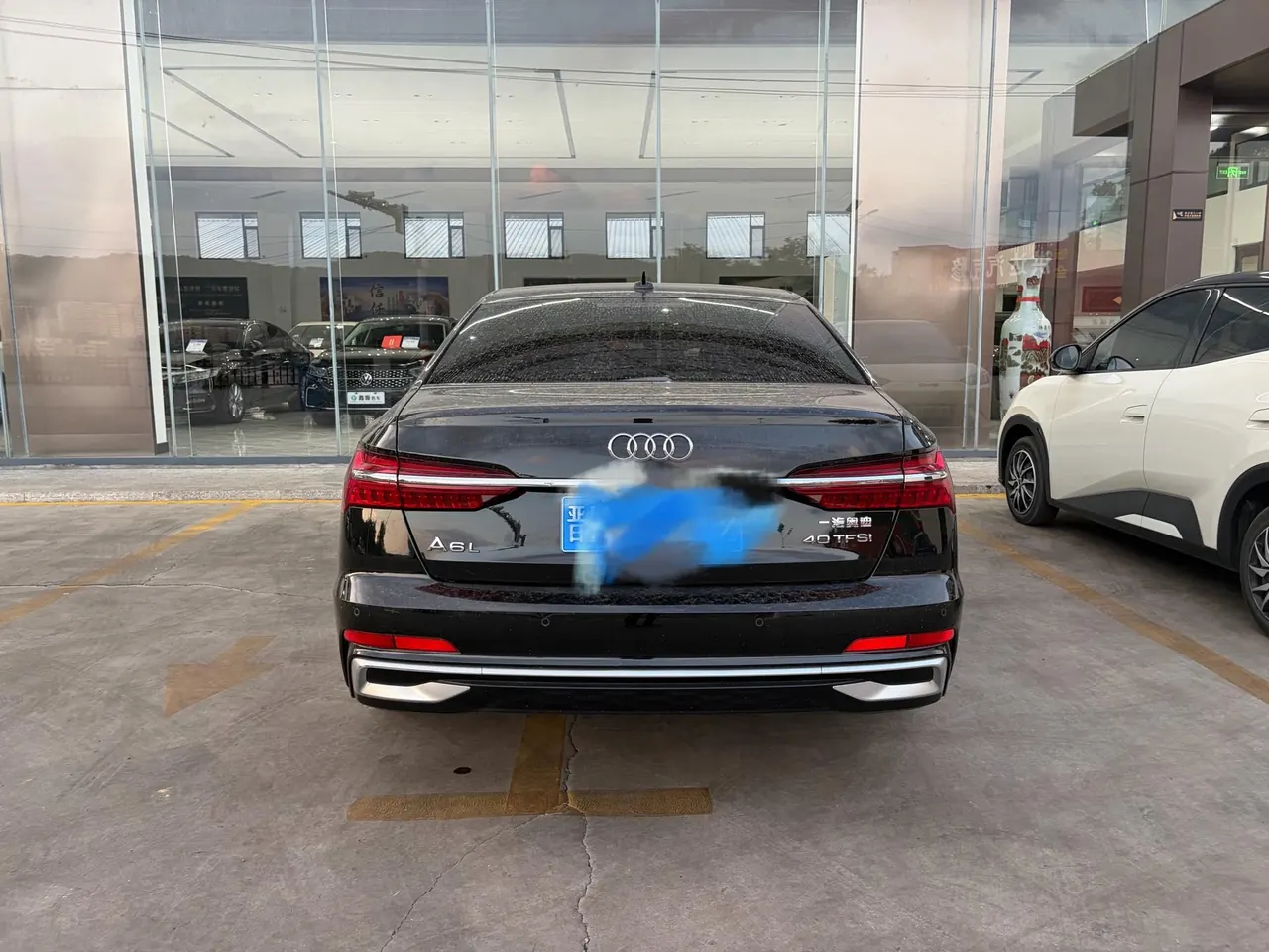 Audi 2023 A6L 2.0TFSI 40TFSI Deluxe Dynamic Automatic 3