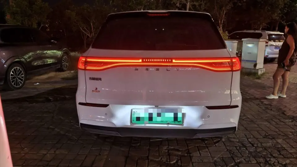 Geely Galaxy 2024 E 5 440Km Discovery Edition Automatic Gear 6