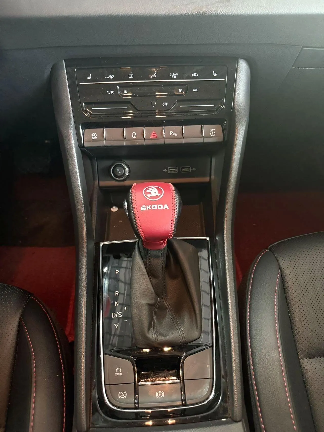 Skoda 2025 Keluoke 1.4TSI TSI280 Premium Edition Automatic Gear 7