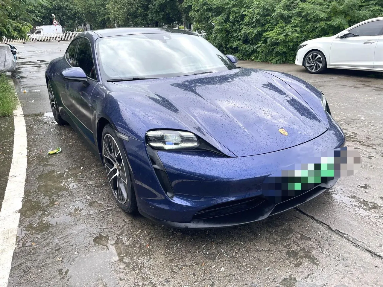 Porsche Taycan (Imported) 2020 Taycan Taycan Automatic 3