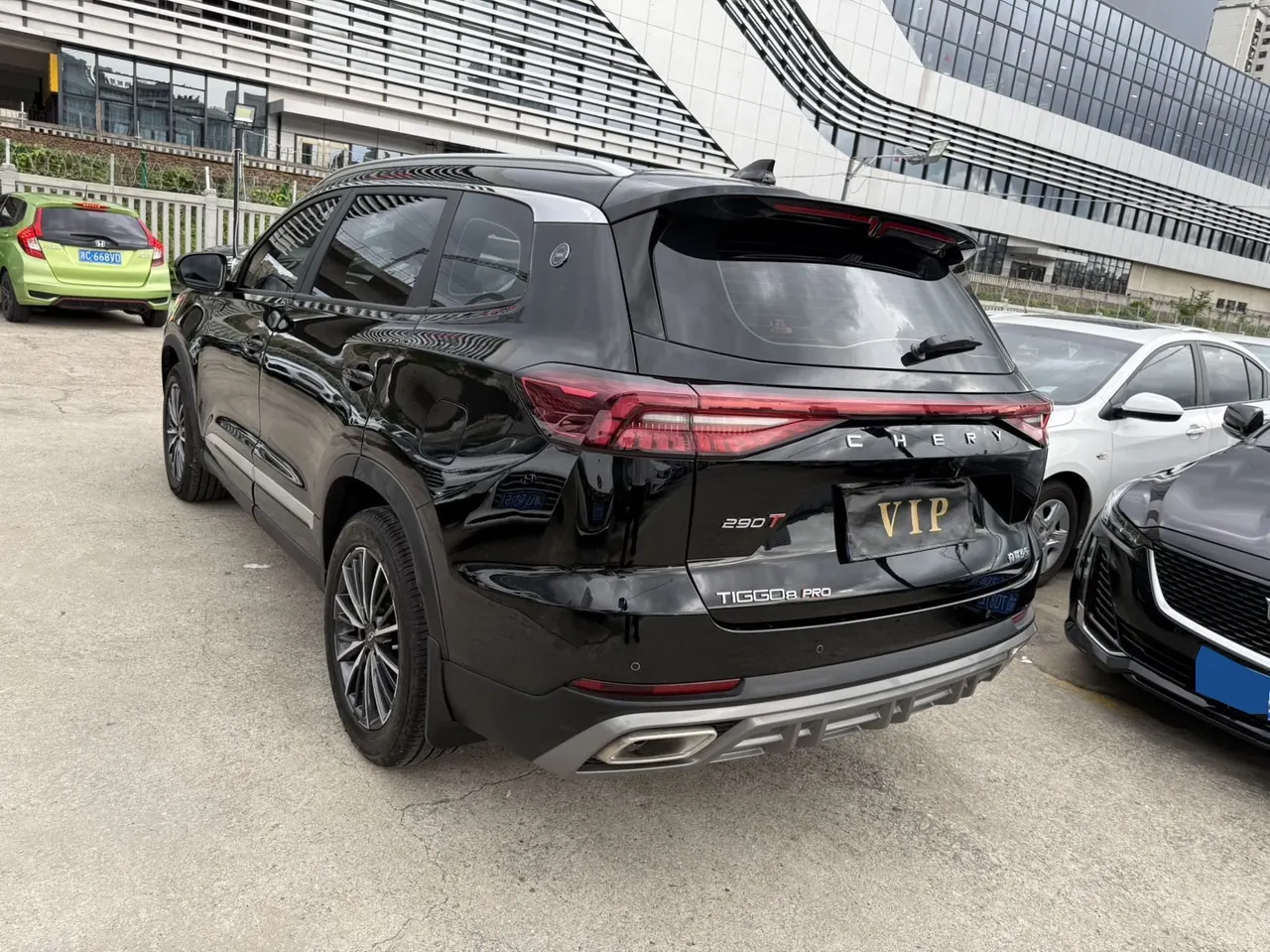 Chery 2025 Ruihu 8 PRO 1.6T 290T Two-Drive Deluxe Edition Automatic Gear 8