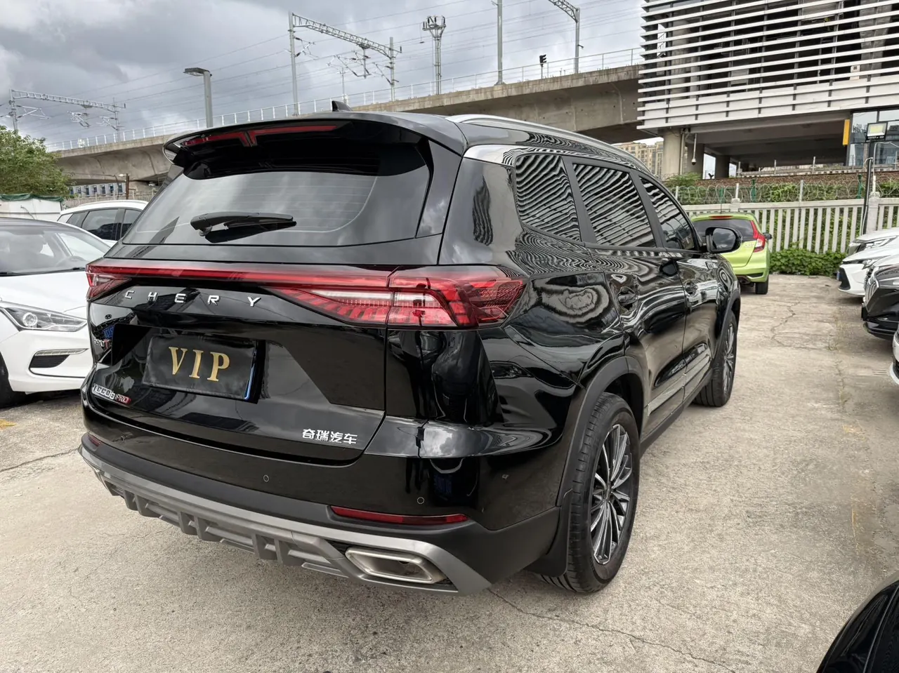Chery 2025 Ruihu 8 PRO 1.6T 290T Two-Drive Deluxe Edition Automatic Gear 9