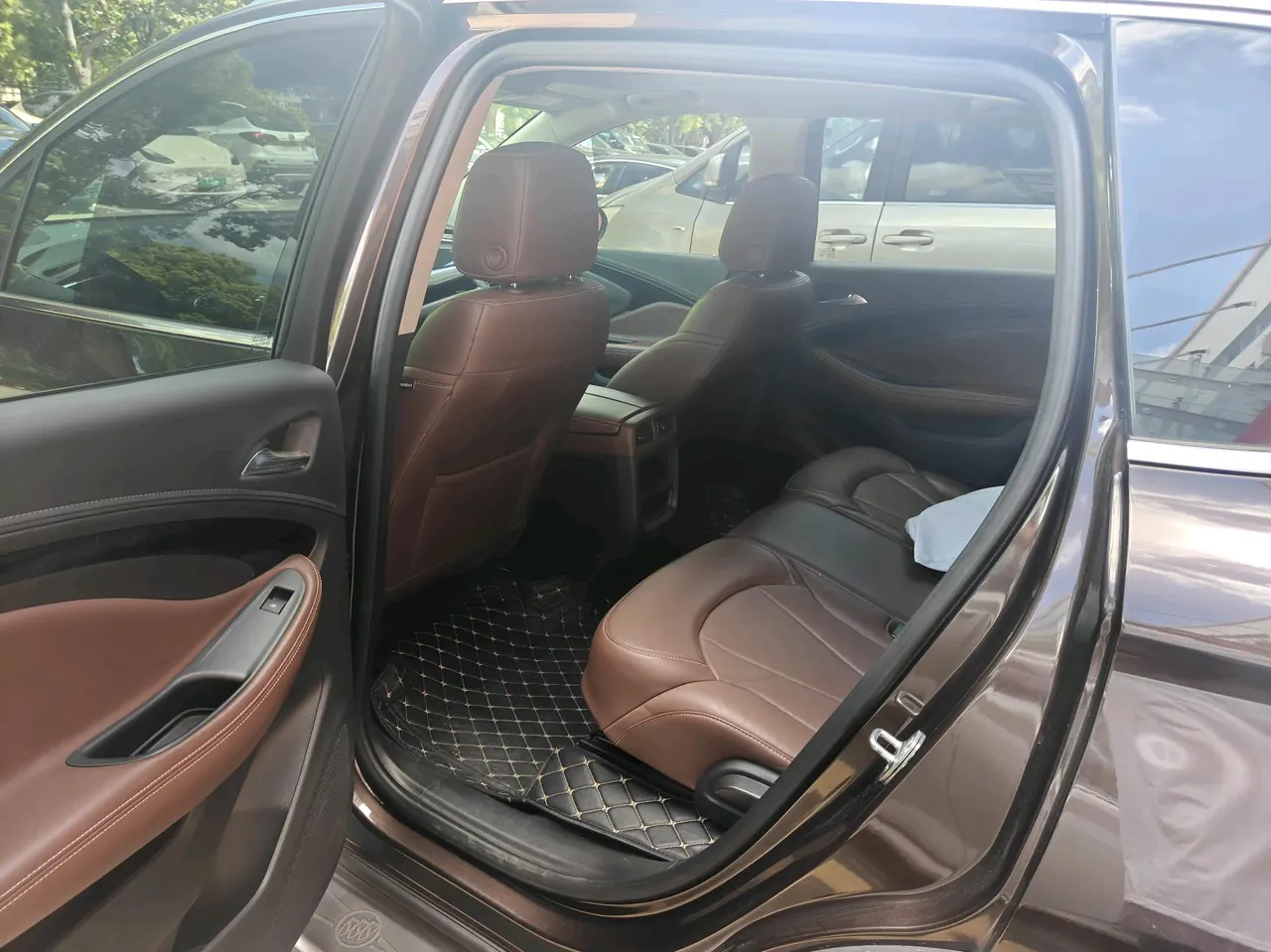 Buick 2020 Angkewei 2.0T 28T 4-wheel drive elite automatic gear 5