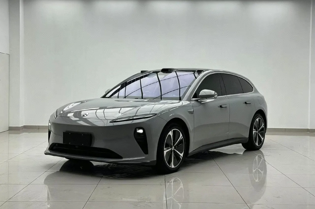 Open image lightbox: NIO 2024 ET5T 75kWh Touring automatic