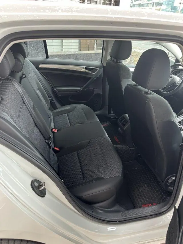 Volkswagen 2020 Golf 7 1.4TSI 280TSI Beloved Edition Comfortable Automatic 3