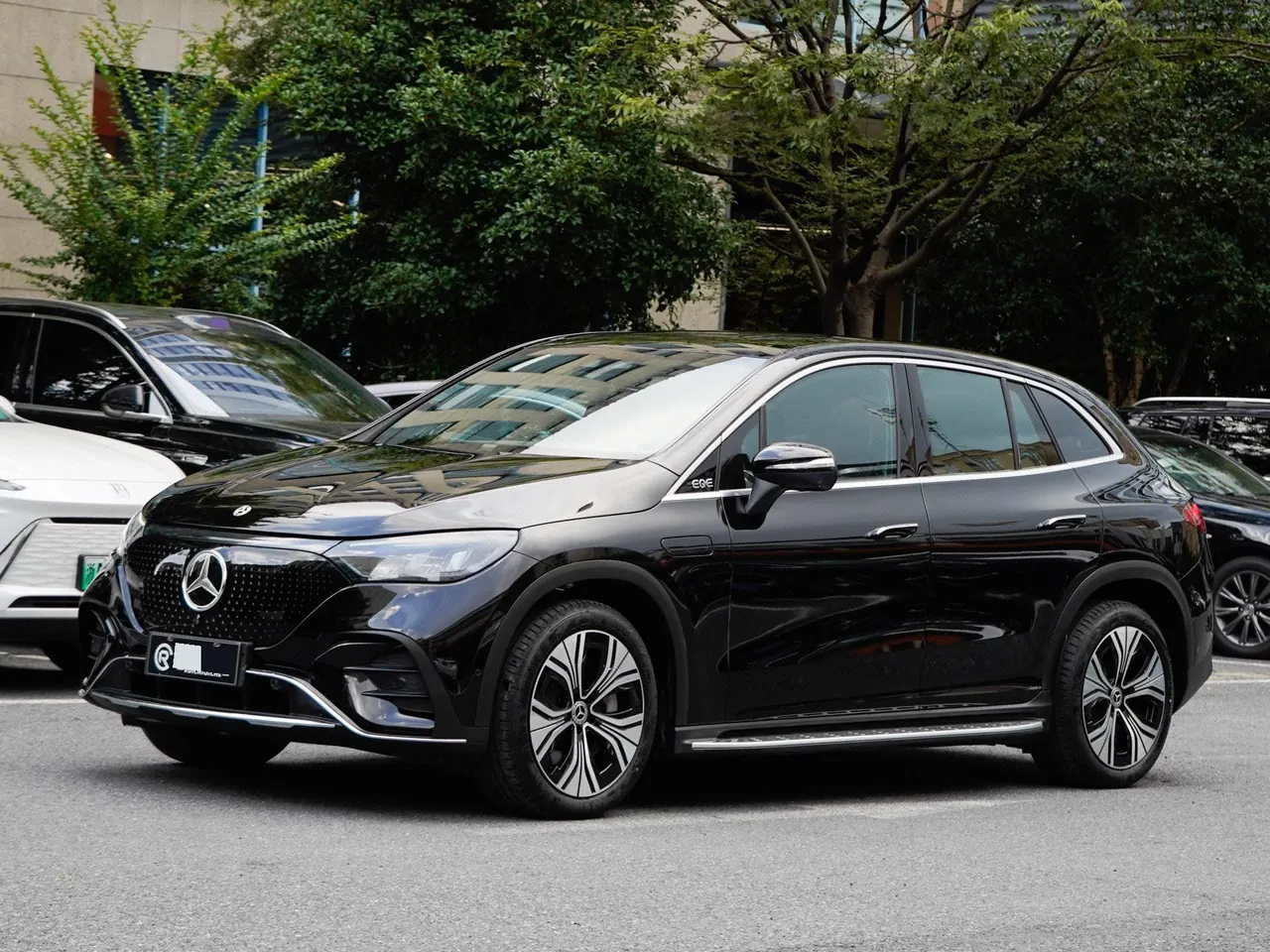 Open image lightbox: Mercedes Benz 2024 EQE SUV 500 4MATIC EQE SUV 500 4MATIC Deluxe Edition Automatic