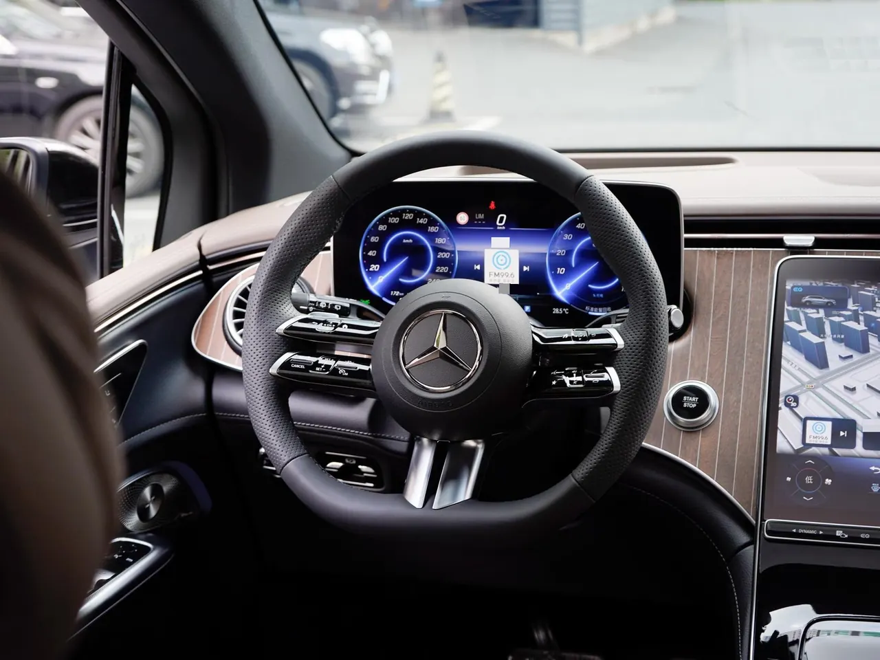 Mercedes Benz 2024 EQE SUV 500 4MATIC EQE SUV 500 4MATIC Deluxe Edition Automatic 12