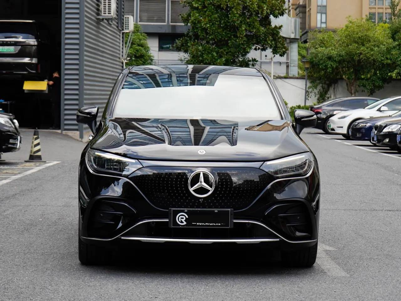 Mercedes Benz 2024 EQE SUV 500 4MATIC EQE SUV 500 4MATIC Deluxe Edition Automatic 2