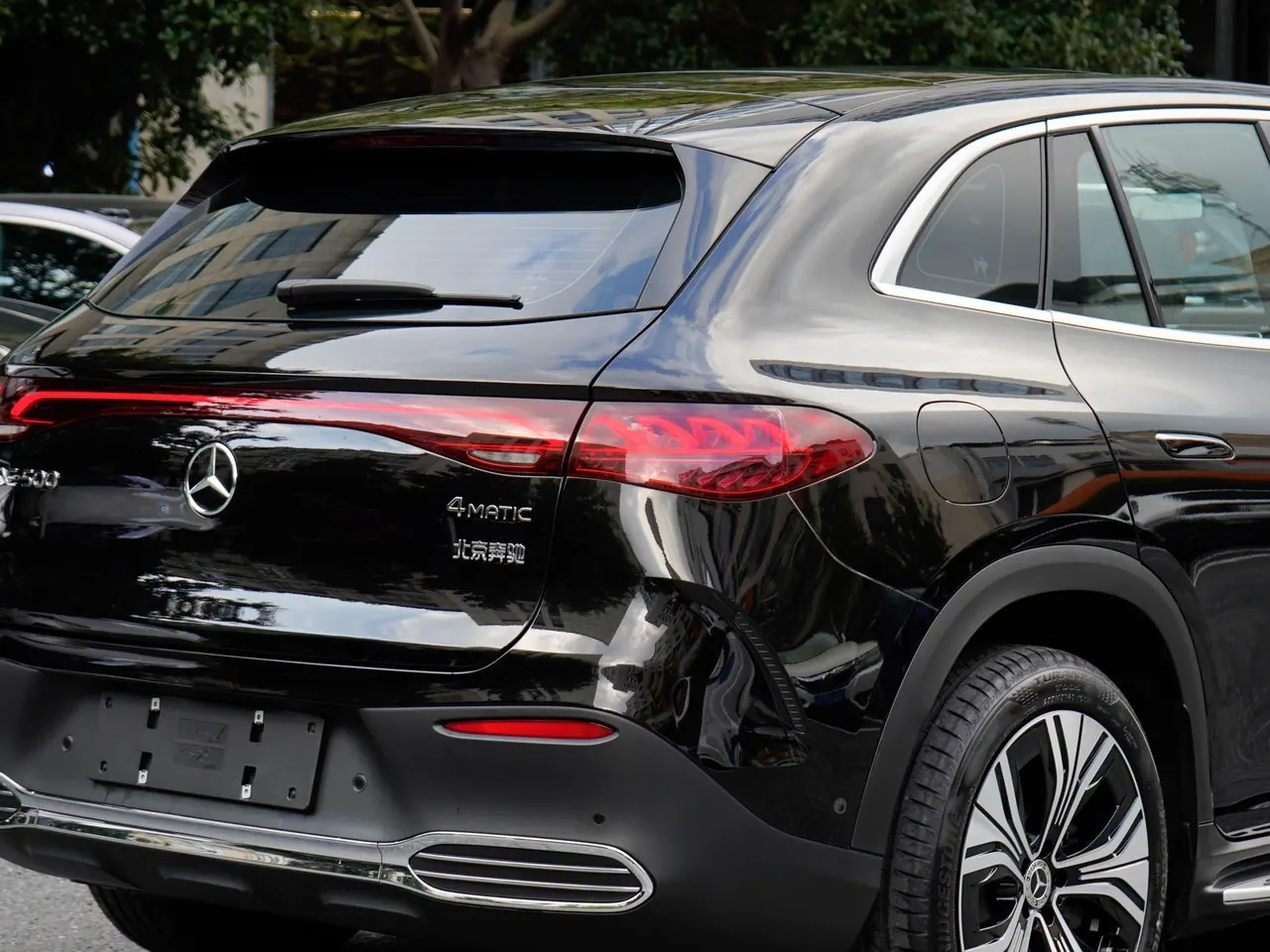 Mercedes Benz 2024 EQE SUV 500 4MATIC EQE SUV 500 4MATIC Deluxe Edition Automatic 6