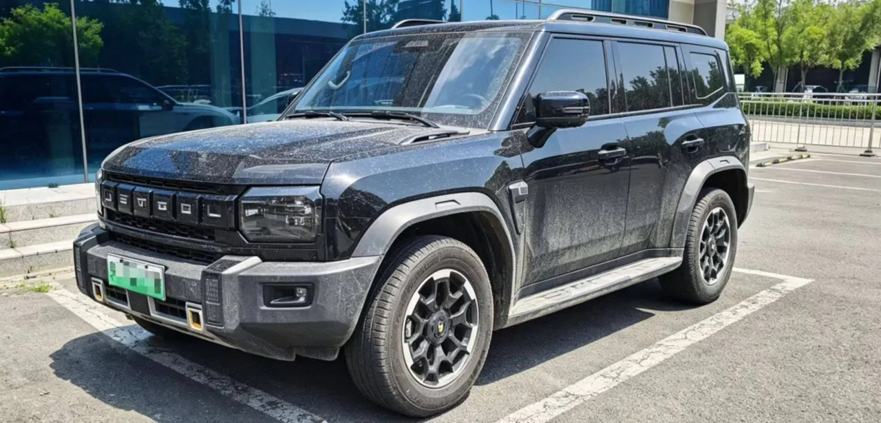 打开图片灯箱:Jetour 2026 Traveler C- DM 1.5T 211km XWD Huawei Gankun Zhijia Automatic Transmission