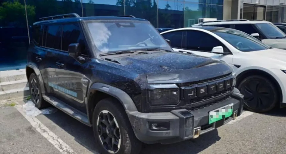 Jetour 2026 Traveler C- DM 1.5T 211km XWD Huawei Gankun Zhijia Automatic Transmission 2
