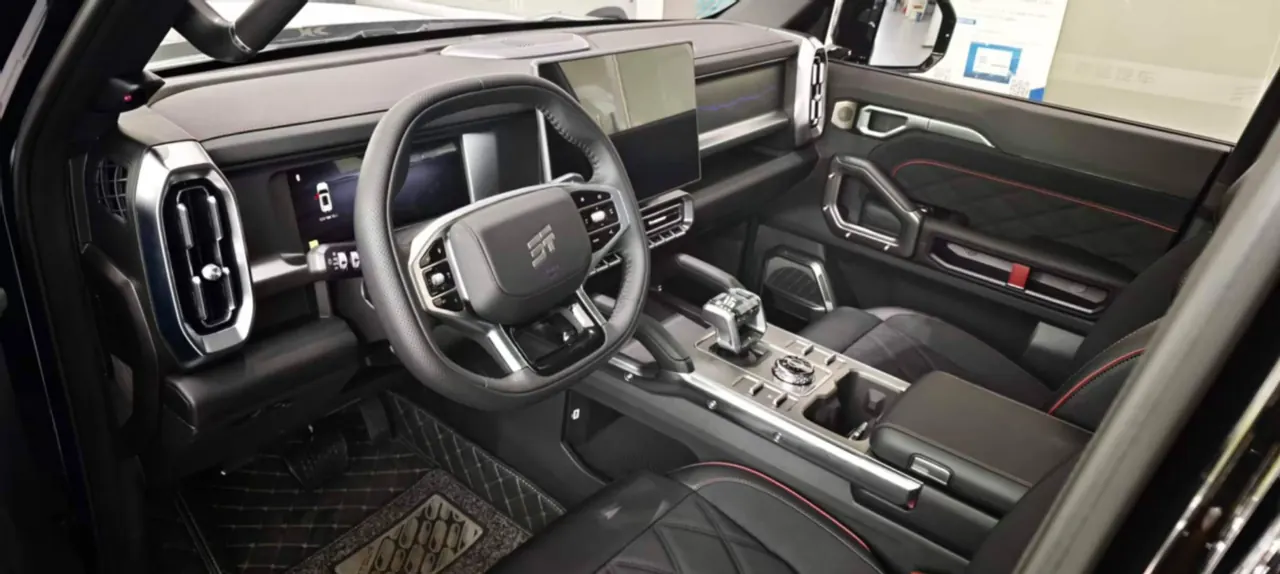 Jetour 2026 Traveler C- DM 1.5T 211km XWD Huawei Gankun Zhijia Automatic Transmission 6